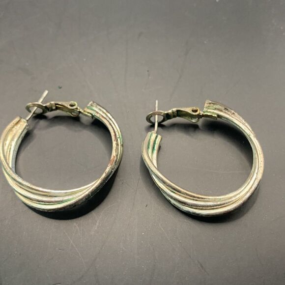 Twisted Silver Hoops - Picture 5 of 5